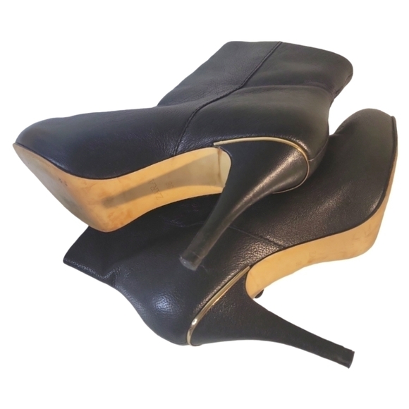 Zara Women's Black Leather Mid-Heel Side Zipper Goldtone Trim  Ankle Boots 38 - Picture 2 of 7